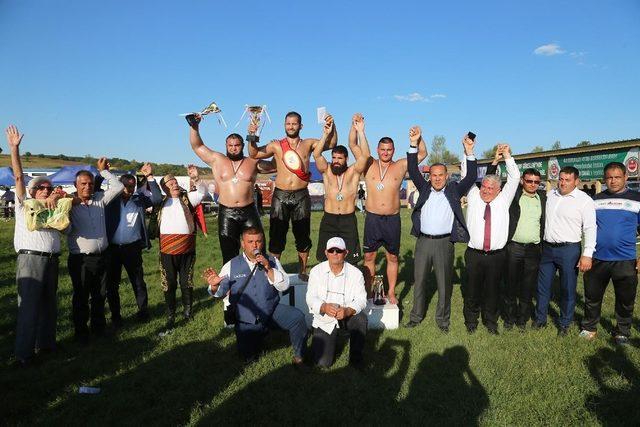 Koca Yusuf Yağlı Güreşleri’nde başpehlivan Edirne’den