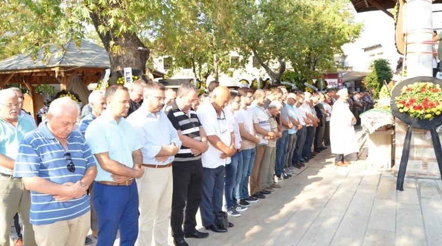 Aydın Baro Başkanı Bozkurt&rsquo;un annesi toprağa verildi