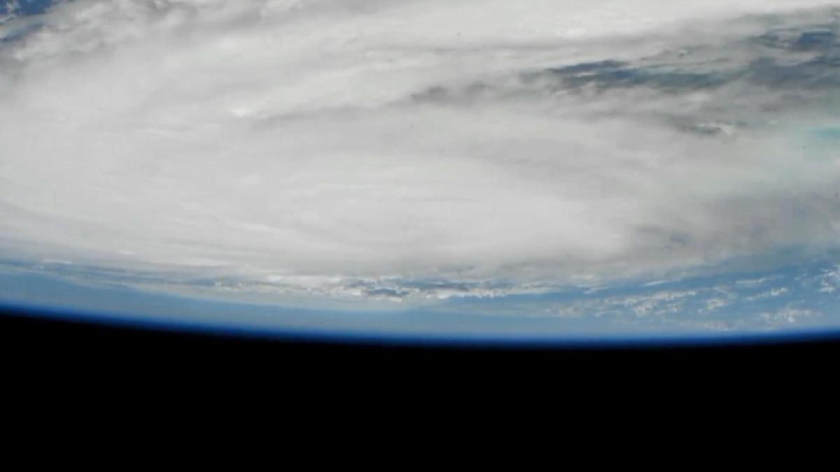 NASA, Dorian Kasırgası'nı uzaydan canlı yayınladı