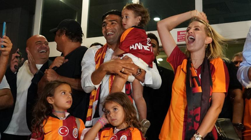 Falcao'dan Galatasaray taraftarlarına videolu teşekkür