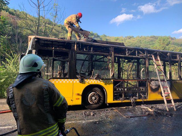 Beykoz'da İETT otobüsü alev alev yandı (1)