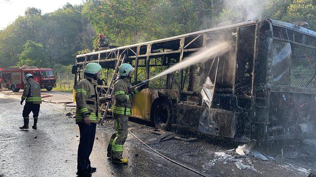 Beykoz'da İETT otobüsü alev alev yandı (1)