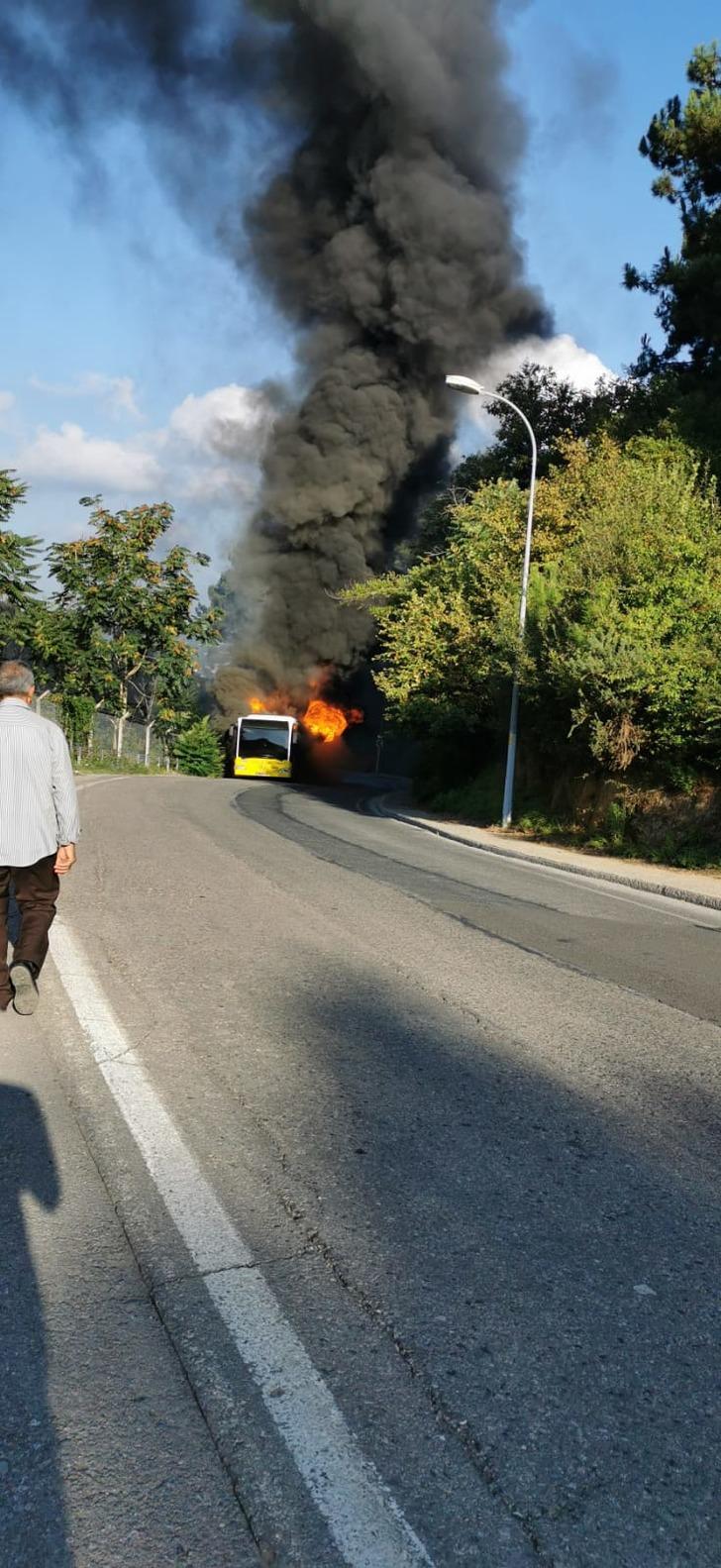 Beykoz'da korkutan olay! İETT otobüsü alev alev yandı G5