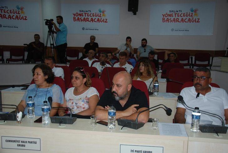 Seyhan Belediye Meclisi’nde gergin anlar G3