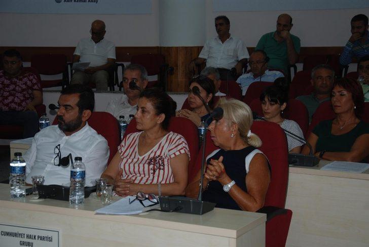 Seyhan Belediye Meclisi’nde gergin anlar G4