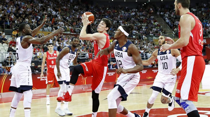 12 Dev Adam'ın rakibi Çekya