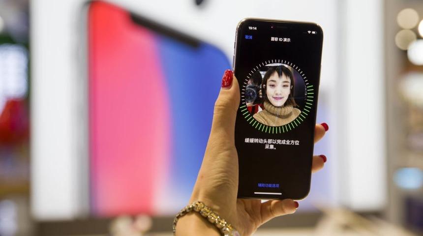 &Ccedil;in'de 'G&uuml;l&uuml;mseyerek &ouml;de' sistemi yaygınlaşıyor, '&ccedil;irkin &ccedil;ıkanlar' i&ccedil;in g&uuml;zelleştirici filtreler geliyor