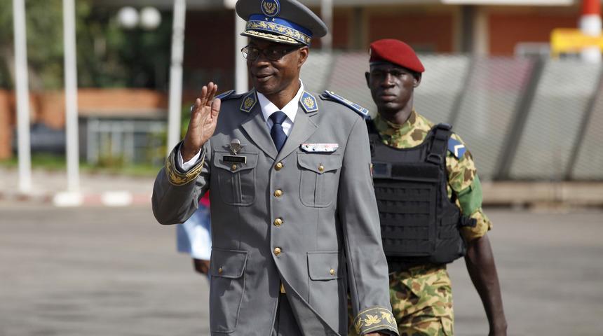 Darbeci generale 20, karısına 30 yıl hapis