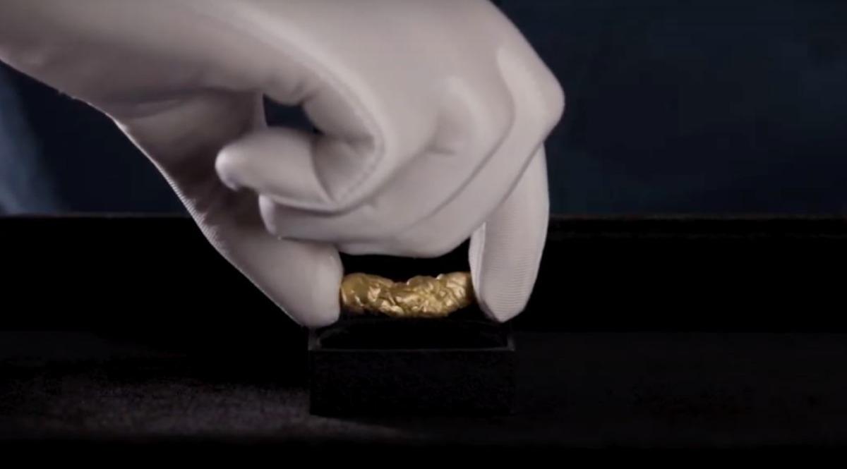 En ilgin&ccedil; &ouml;d&uuml;l: Altın kaka! 