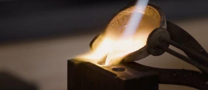 En ilginç ödül: Altın kaka!  G4