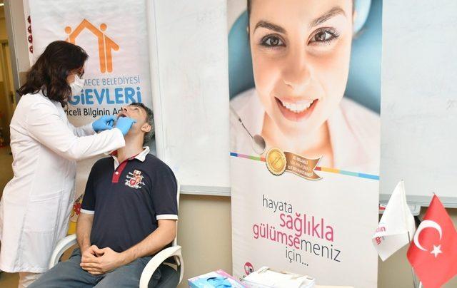 Küçükçekmece’de ücretsiz diş taraması başladı