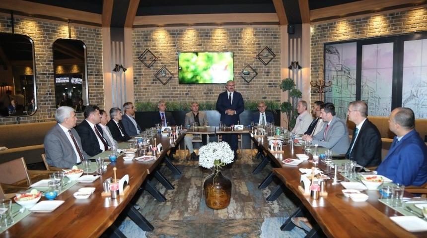 Yal&ccedil;ın ve D&uuml;ndar&rsquo;a veda