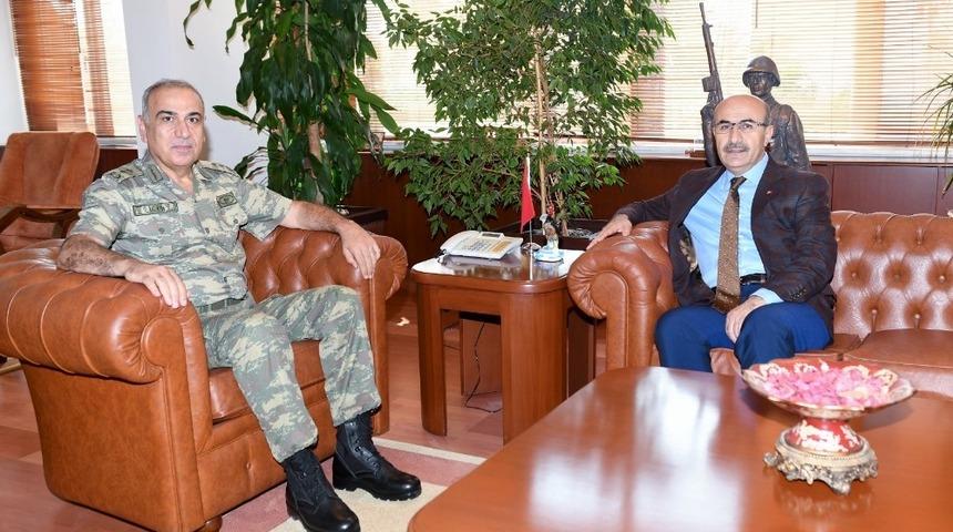 Vali Demirtaş&rsquo;tan T&uuml;mgeneral Erhan Uzun&rsquo;a ziyaret