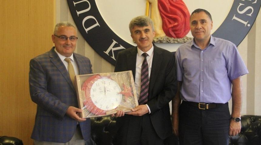 PTT K&uuml;tahya Başm&uuml;d&uuml;r&uuml; &Ouml;zdoğru&rsquo;dan Rekt&ouml;r Uysal&rsquo;a ziyaret