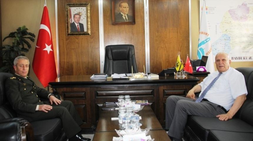 Garnizon Komutanı Diker’den Başkan Pekmezci’ye ziyaret