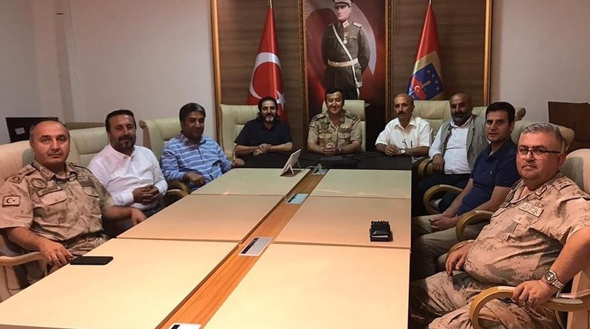 Gazetecilerden tayını &ccedil;ıkan paşaya ziyaret