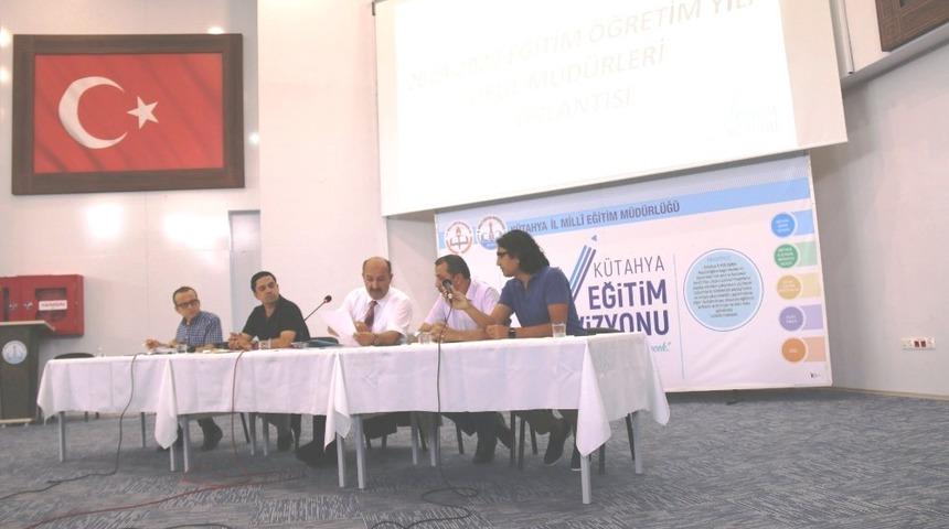 K&uuml;tahya&rsquo;da Eğitim &Ouml;ğretim yılı Okul M&uuml;d&uuml;rleri sene başı toplantısı