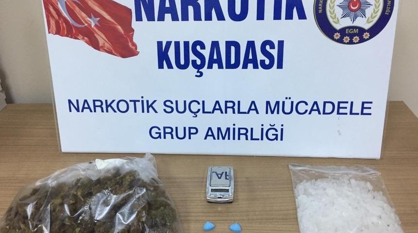 Davutlar&rsquo;da uyuşturucu operasyonu; 2 g&ouml;zaltı