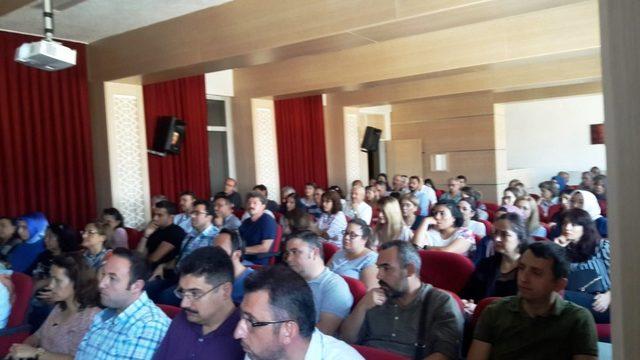 Kütahya’da öğretmenlere hizmet içi eğitim semineri