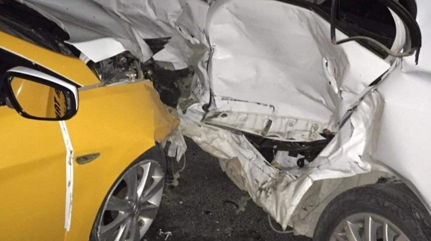 Bozyazı&rsquo;da trafik kazası: 3 yaralı