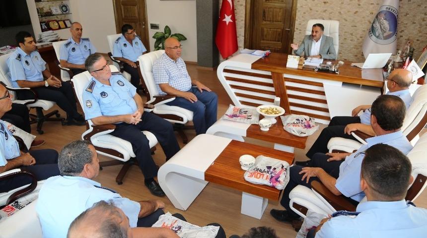 Başkan Cabbar, Zabıta Haftası’nı personeliyle kutladı