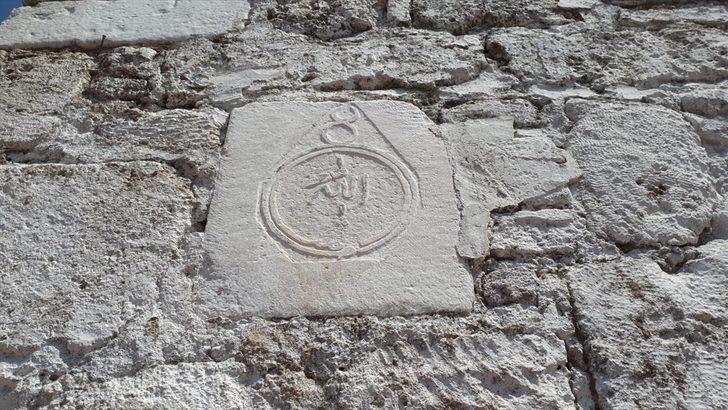 Antik kentten götürüp duvar yapmışlar! G4