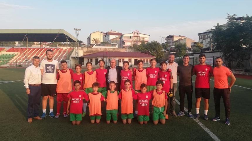 Başkan Şahin futbolcularla bir araya geldi