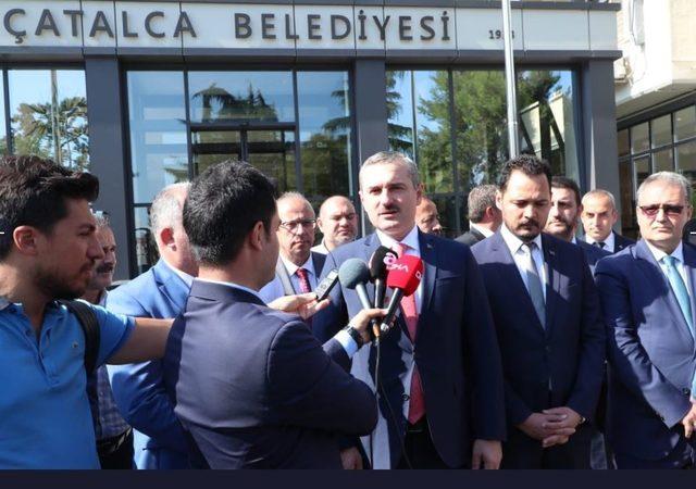 AK Parti İl Başkanı Şenocak, Çatalca Belediyesi'ni ziyaret etti