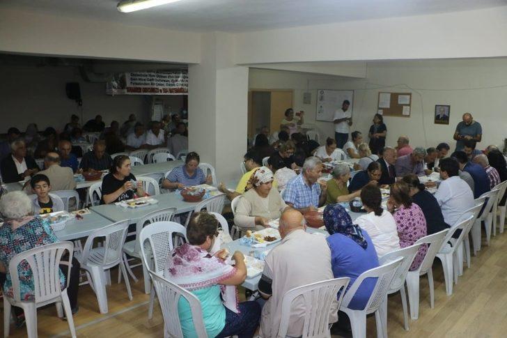 Başkan Yüksel, Uğur Mumcu Cemevi’nde muharrem iftarına katıldı G2