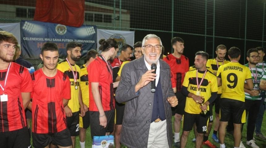 İn&ouml;n&uuml; 5. Geleneksel Halı Saha Futbol Turnuvası şampiyonu belli oldu