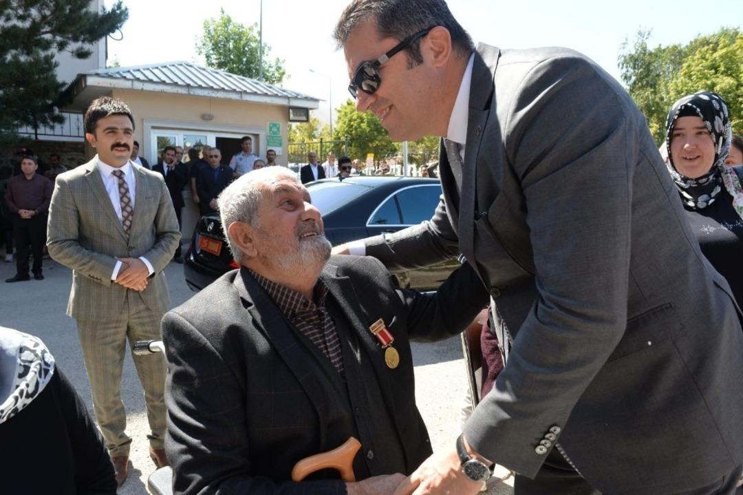 Engellilerin tekerlekli sandalye sevinci