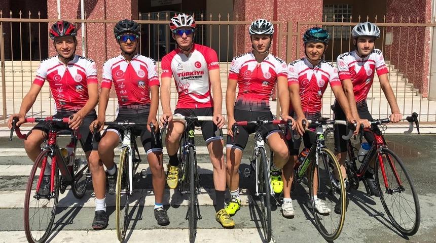 Fiberli Antalyaspor madalya ile d&ouml;nd&uuml;