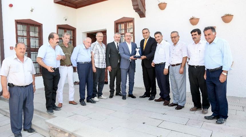 Başkan Kavuş: &ldquo;Hepinizin derdi, tasası Meram ve Meramlıya hizmet"