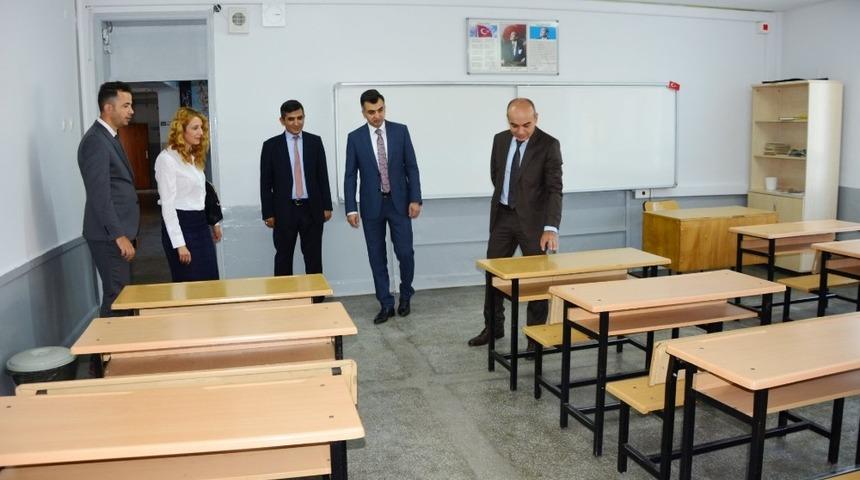 Y&uuml;k&uuml;ml&uuml;ler okulları onardı