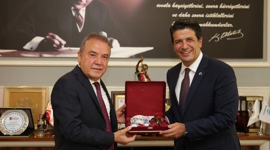 Başkan B&ouml;cek D&ouml;şemealtı&rsquo;nda sorunları dinledi