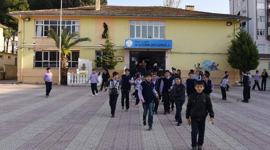 Aliağa&rsquo;da 16 bin 557 &ouml;ğrenci ders başı yapacak