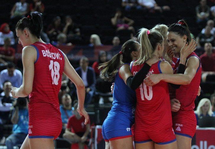 Son şampiyon Sırbistan yarı finalde G1