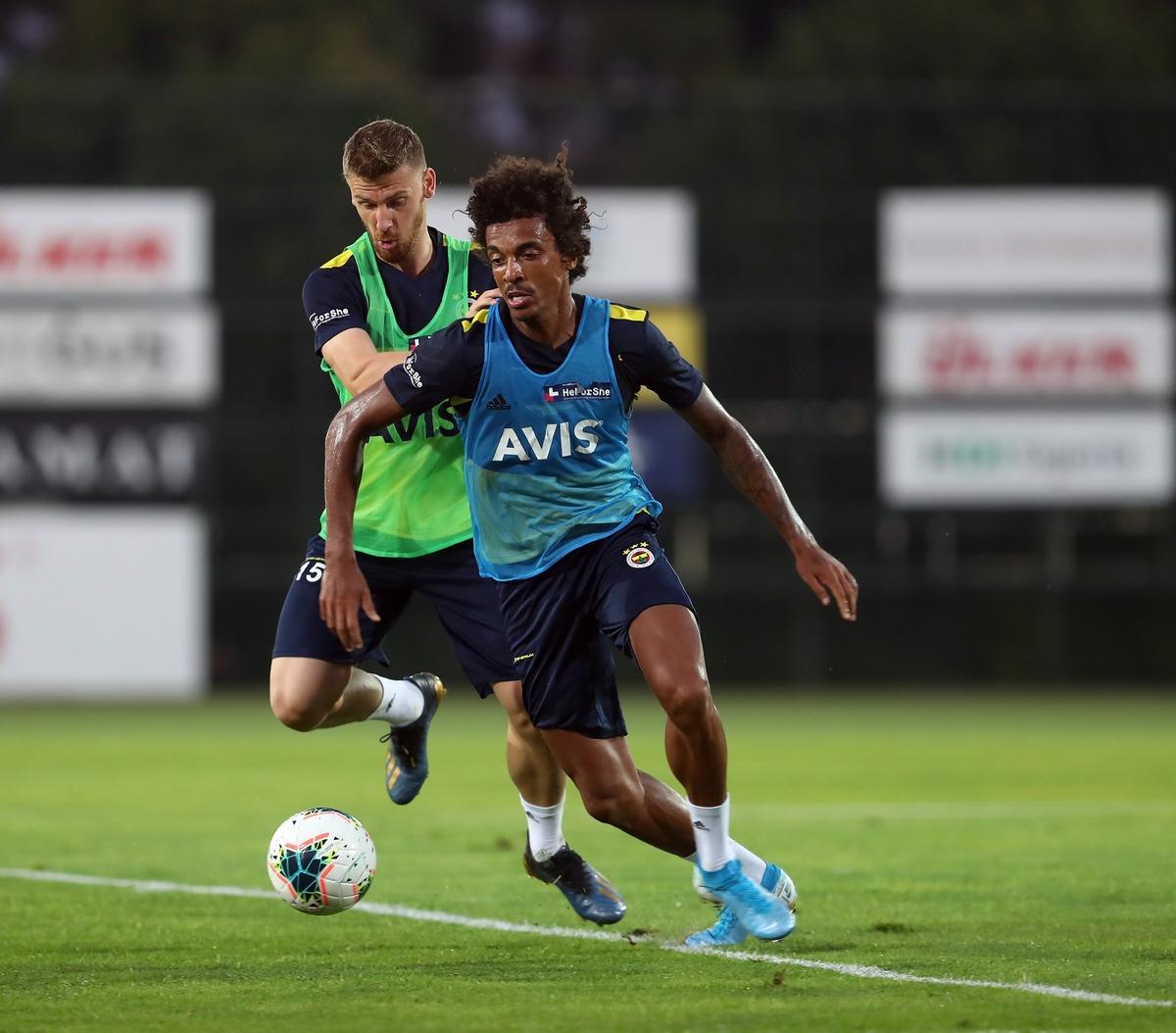 Gustavo ve Volkan Demirel ilk antrenmanına &ccedil;ıktı