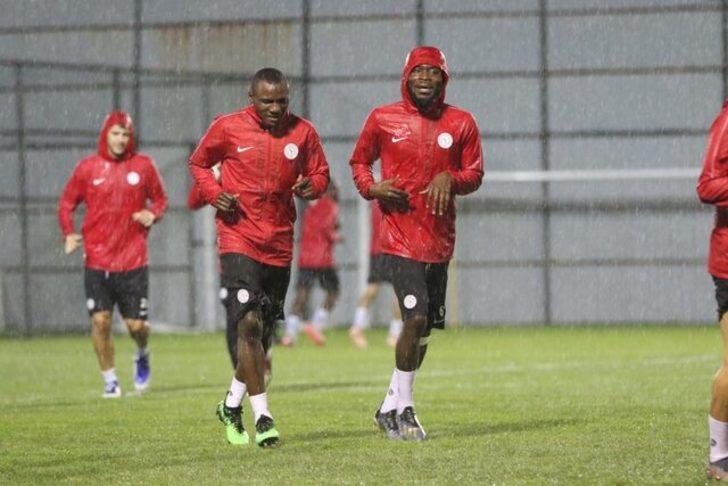 Çaykur Rizespor, Göztepe maçının hazırlıklarına başladı G2