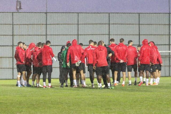 Çaykur Rizespor, Göztepe maçının hazırlıklarına başladı G4