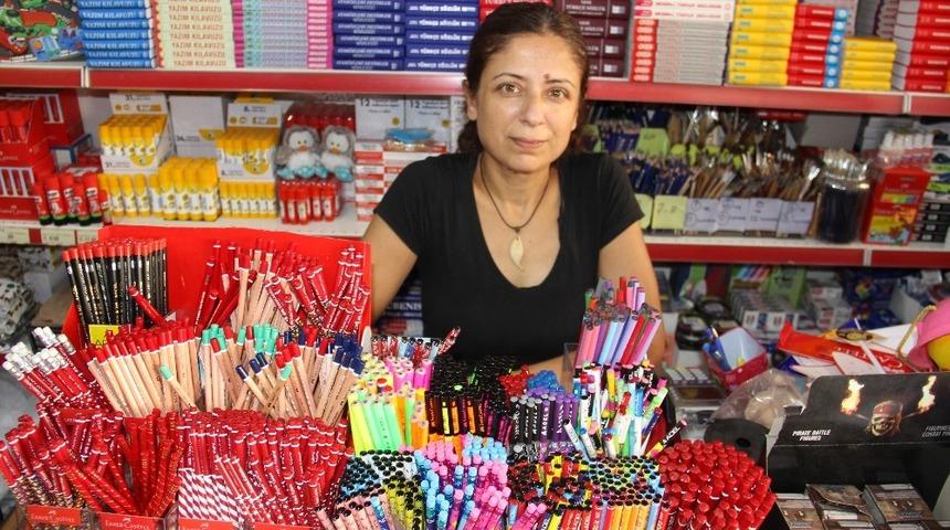 Zincir marketlere yenik düşen kırtasiyecilerden velilere uyarı