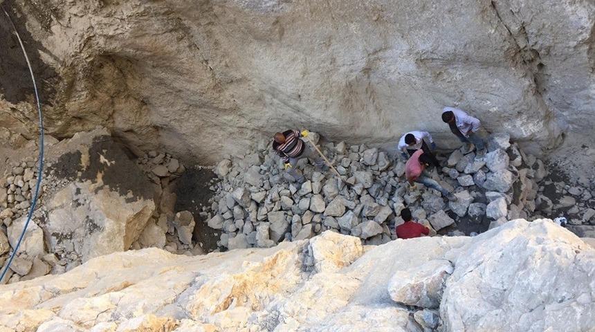 Göçük nedeniyle kapanan Taşyolunun açılması için çalışma başlatıldı