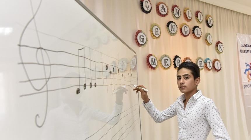 Geleceğin sanat&ccedil;ıları Altındağ&rsquo;da yetişiyor