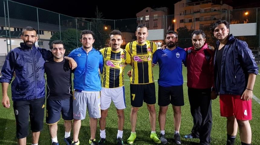 B&uuml;y&uuml;leyenspor Transfere Devem Ediyor