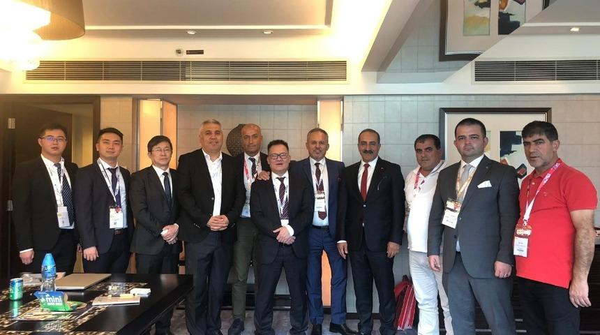 &Ccedil;inlilerden kiraz ve siyah incire yoğun ilgi