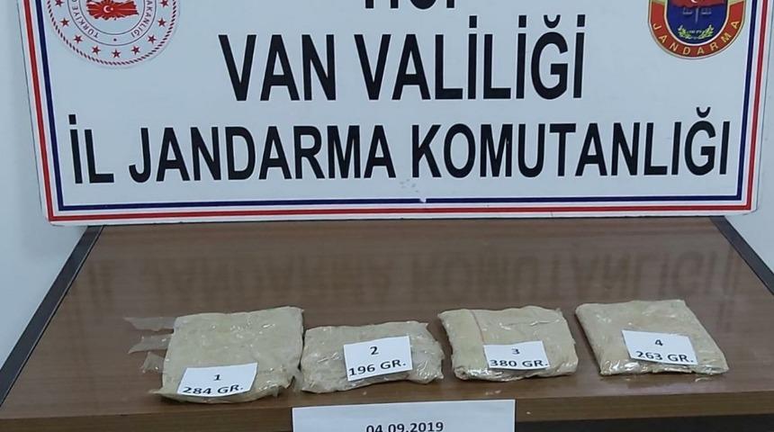 Cesur tepki verdi aramada 1 kilo 123 gram eroin ele ge&ccedil;irildi