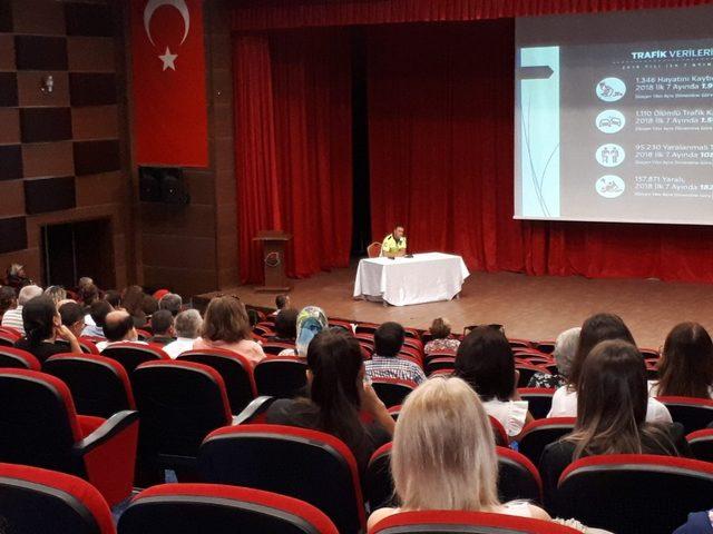 Öğretmenlere Trafik Güvenliği ve Eğitimi Semineri