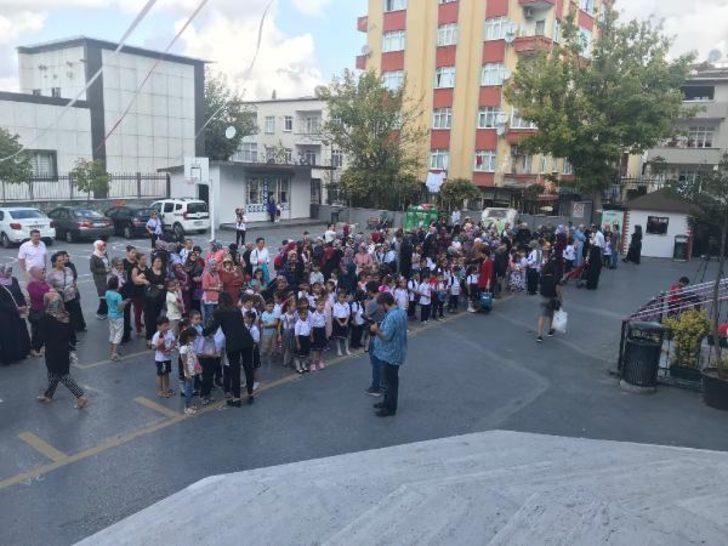 Türkiye'de 4 milyon öğrenci için ilk ders zili bugün çaldı G1