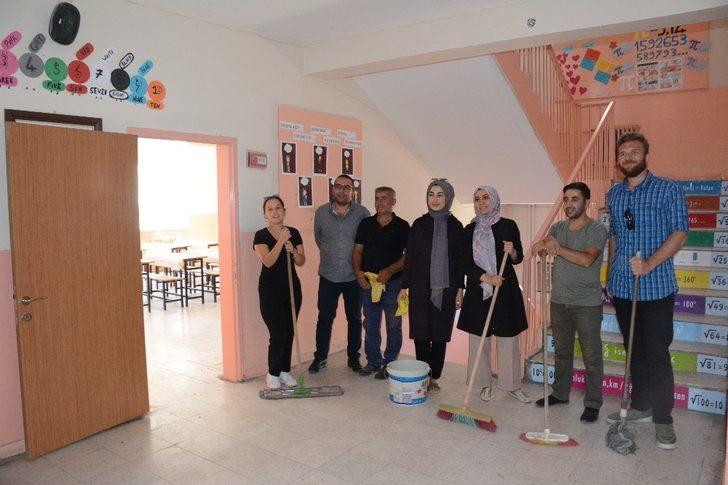 Doğunun fedakar öğretmenleri okullarını eğitim-öğretime hazırlıyor G1