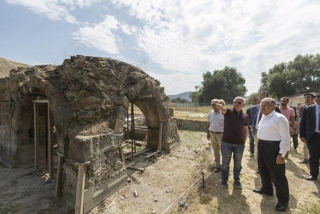 Büyükşehir’den tarihe destek